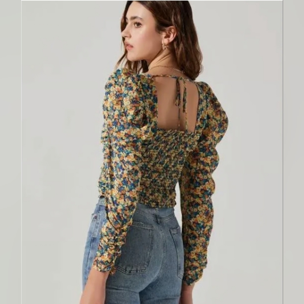 ASTR the Label Sweetheart Ditsy Floral Romantic Crop Top XL